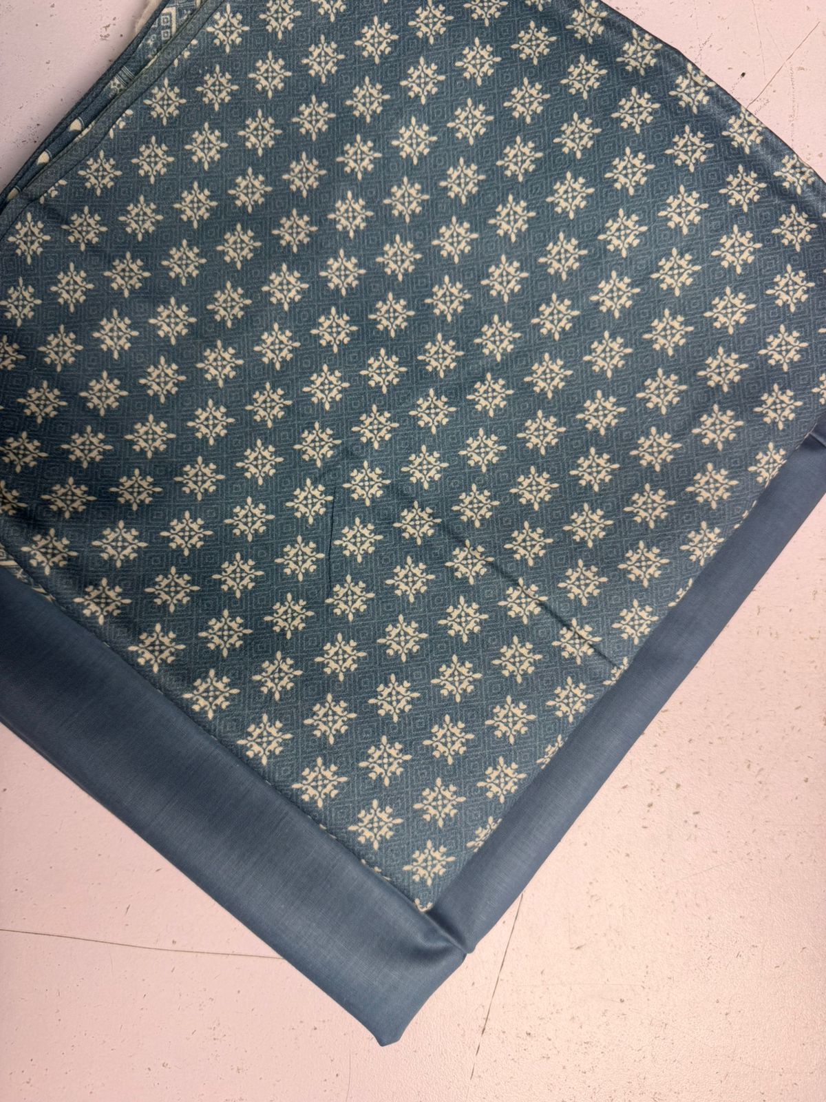 Lawn 90/70 2p Suit Allover 9008