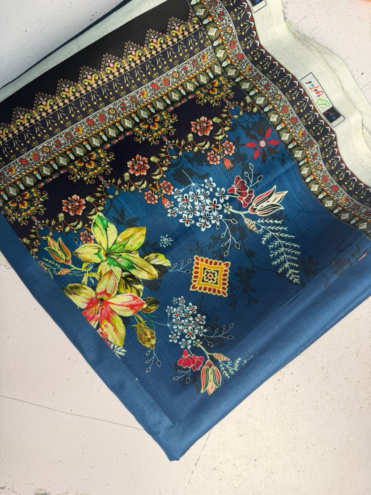 Lawn 90/70 2p Suit Allover 9010