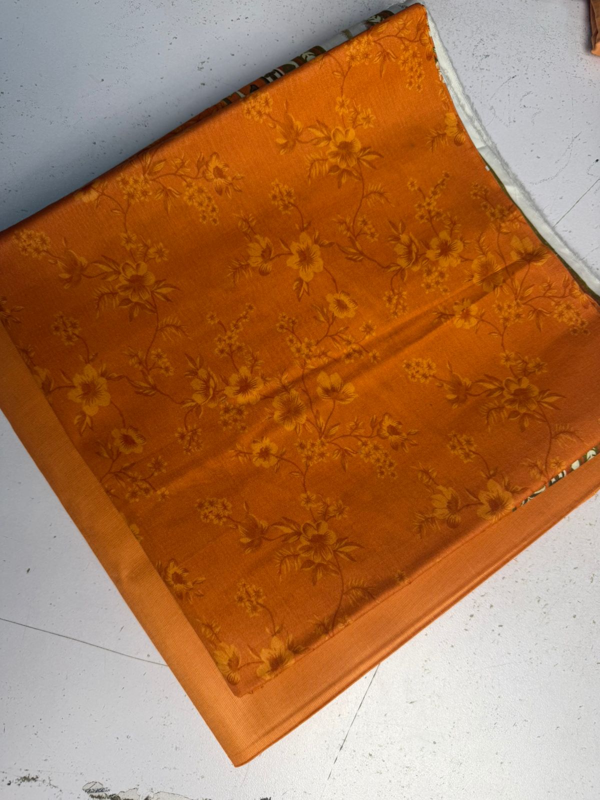 Lawn 90/70 2p Suit Allover 9014